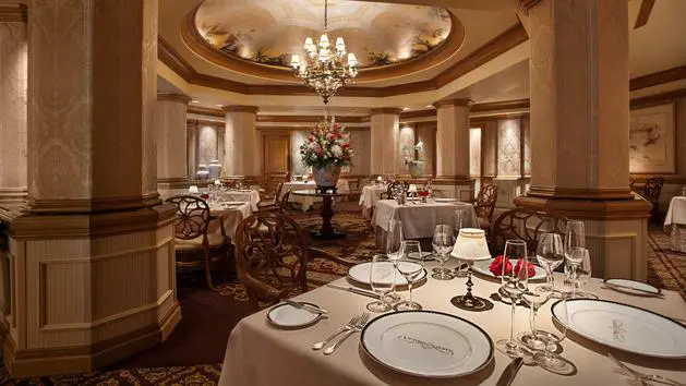 10 Hard to Get Dining Reservations