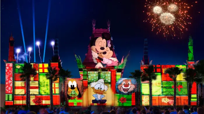 7 Ways To Celebrate the Holidays at Disney World For Those Not Going to Mickey's Very Merry Christmas Party 1
