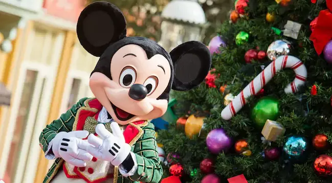 7 Ways To Celebrate the Holidays at Disney World For Those Not Going to Mickey's Very Merry Christmas Party 2