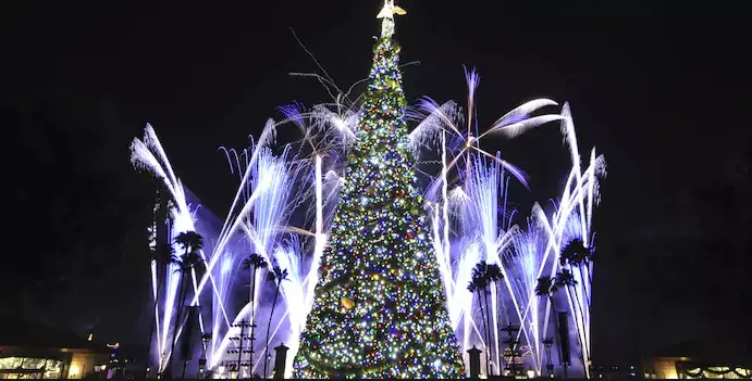 7 Reasons Why Epcot is The Place to Be This Holiday Season 3