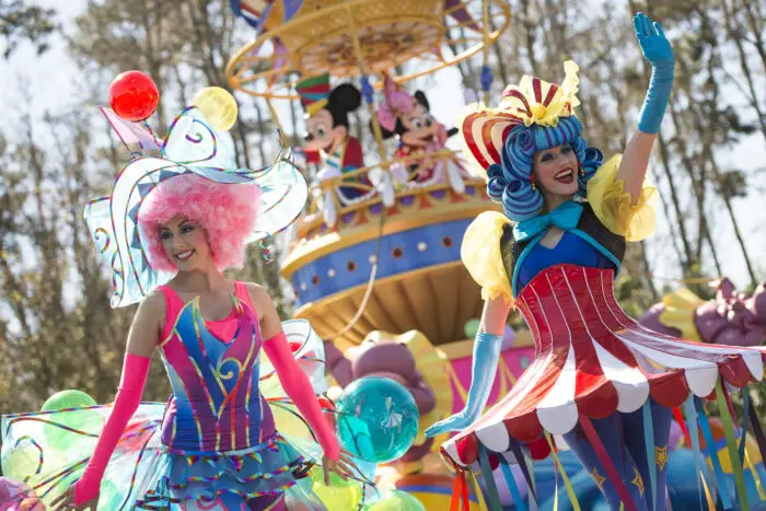 5 Magical Parades and Shows at Walt Disney World 1