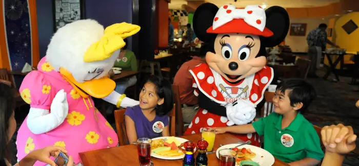 What Character Meals are at Disneyland? 1