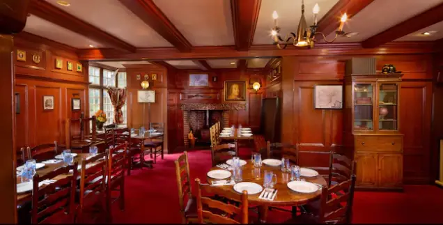 6 Things You May Not Know About Liberty Tree Tavern In Magic Kingdom! 2