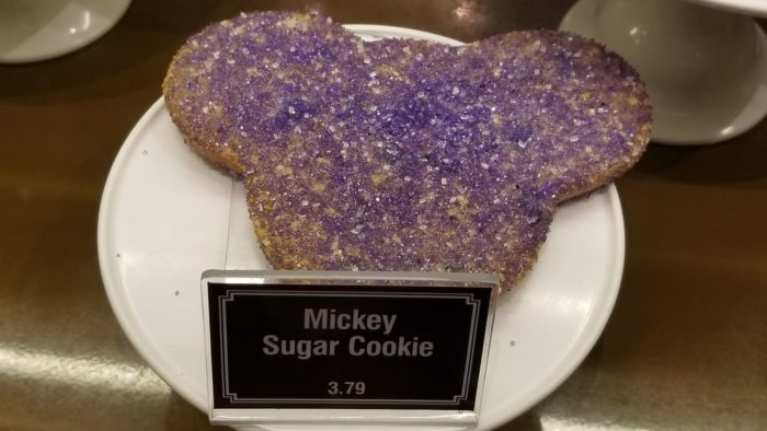 4 Must-Try Mickey's Shaped Cookies at Disneyland Theme Park 3