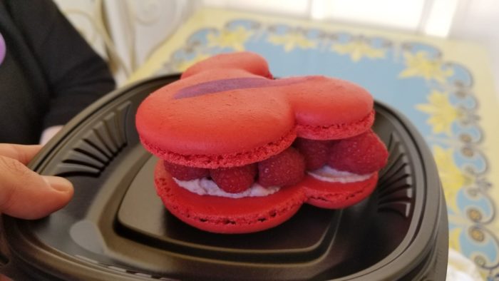 4 Must-Try Mickey's Shaped Cookies at Disneyland Theme Park 2
